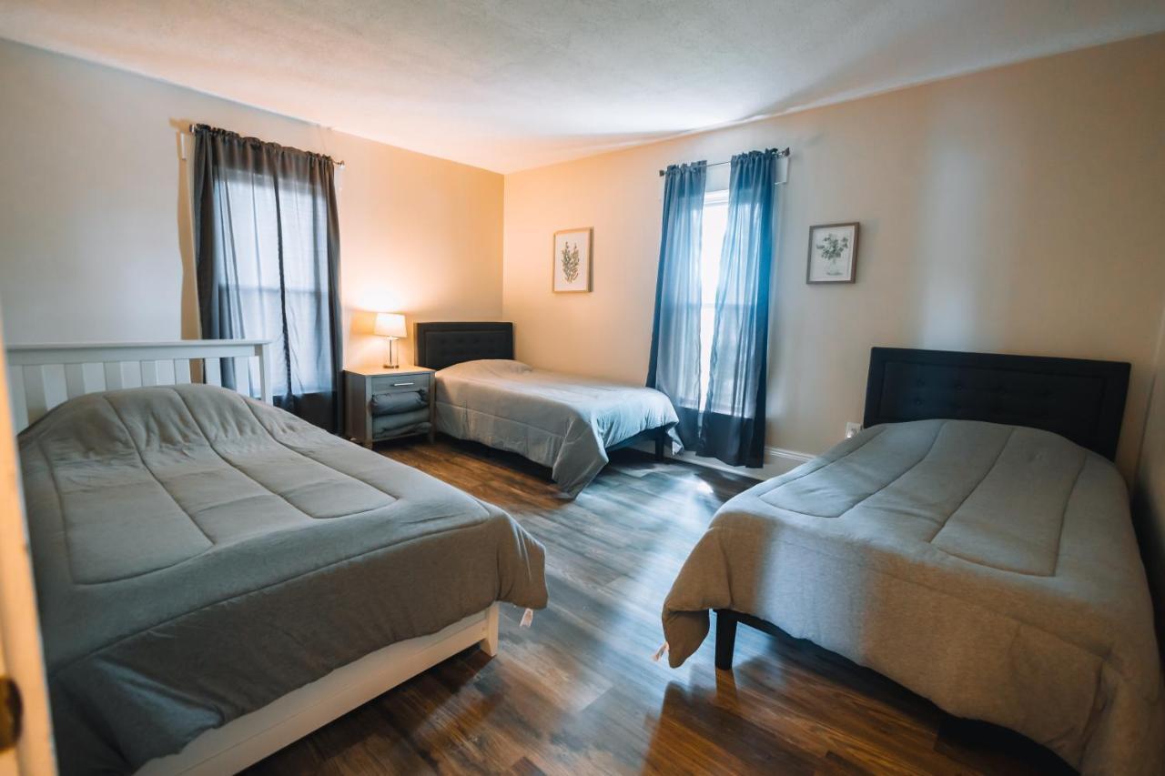 Downtown Escape Great For Large Families & Groups Villa Sugarcreek Dış mekan fotoğraf